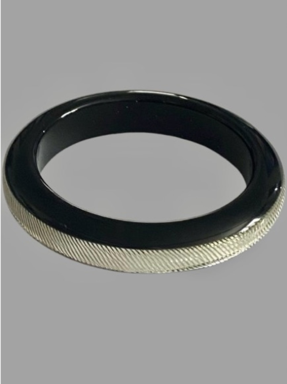 Pono by Joan Goodman Black & Silver Bangle Bracelet Signed Lucite Black & Silver